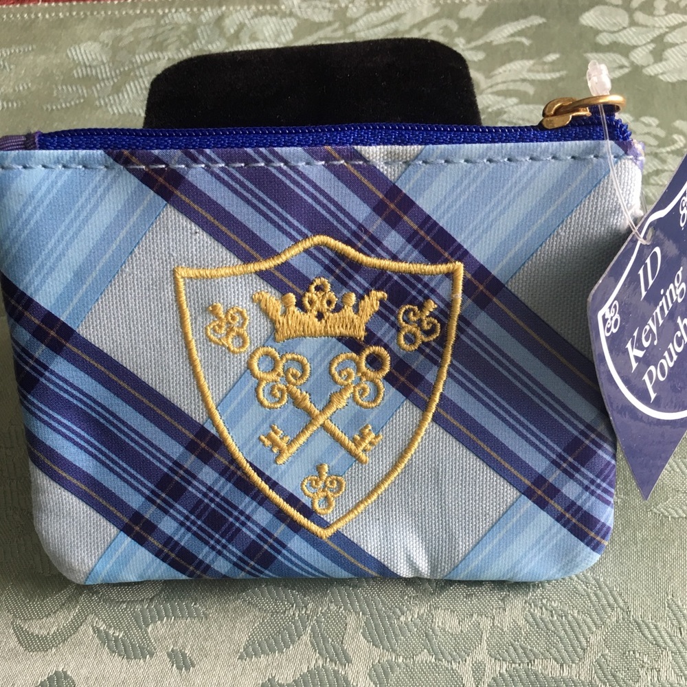 NEW Barnes & Noble card holder